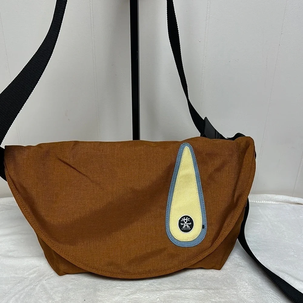 Collectible Crumpler Clamshell Bag 2005 Cher Farewell Tour New